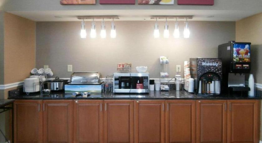 Comfort Suites Смирна Экстерьер фото